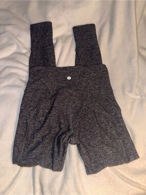 EUC lululemon leggings size 4